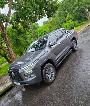 MITSUBISHI TRITON 2.4 BITURBO DIESEL CD HPE 4X4 AUTOMÁTICO MITSUBISHI TRITON 2.4 BITURBO DIESEL CD HPE 4X4 AUTOMÁTICO